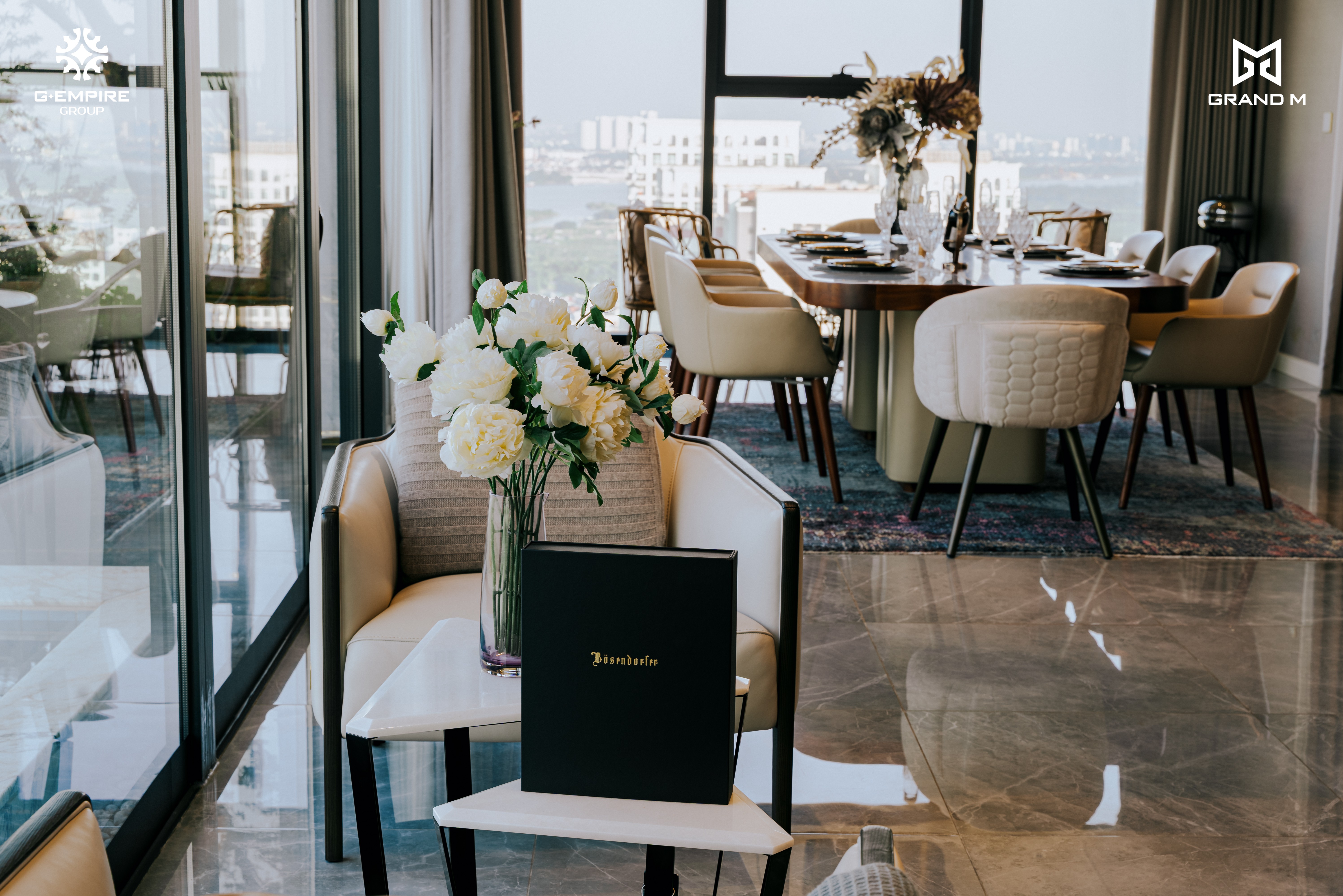 Nhà mẫu Noble Crystal — Phòng ngủ chính