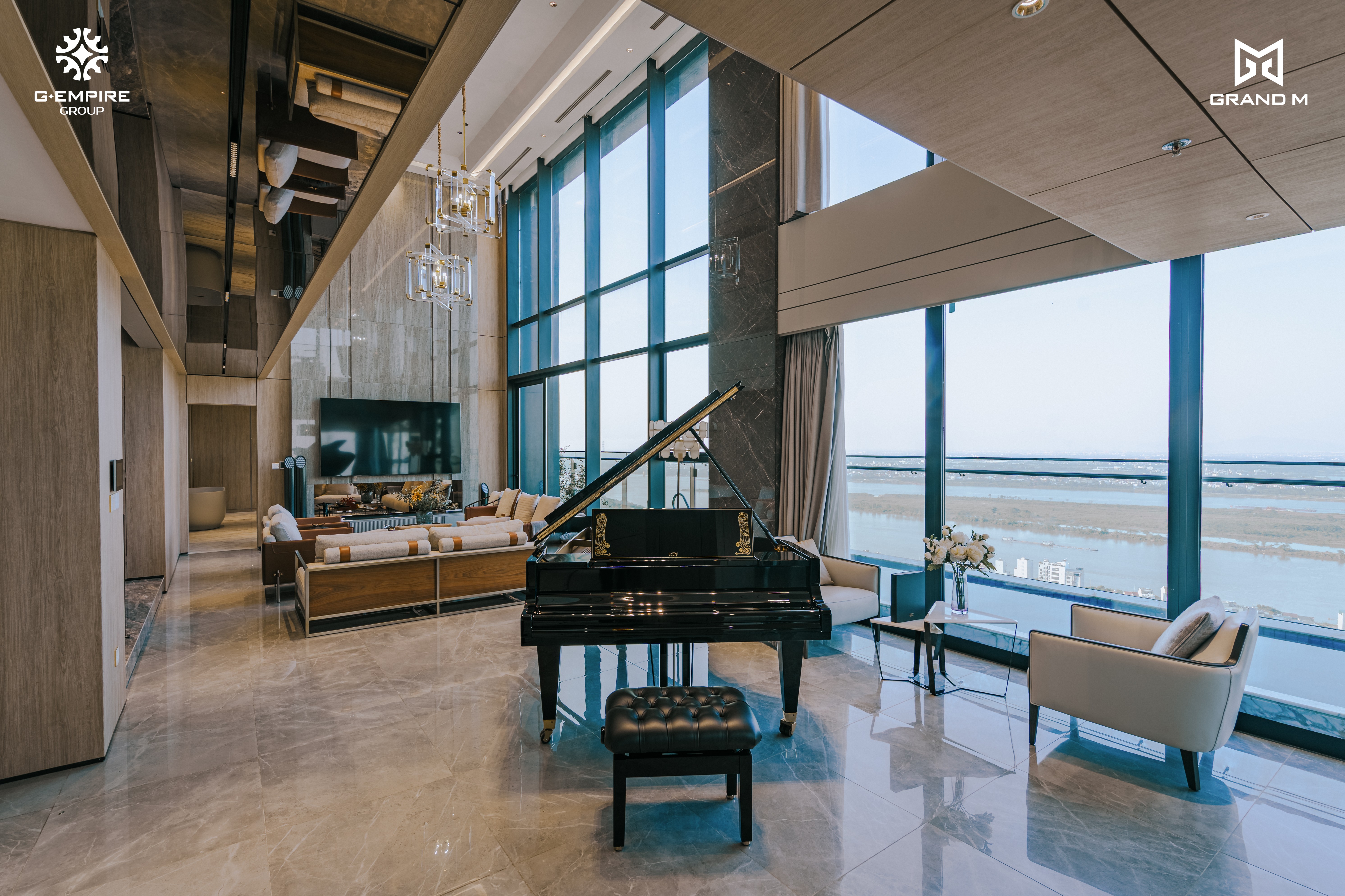 Nhà mẫu Noble Crystal — Ban công